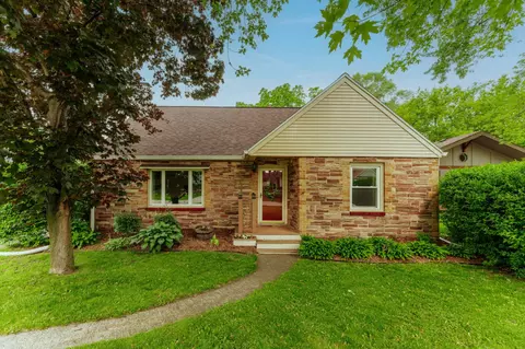 7405 S Pennsylvania, Oak Creek, WI 53154