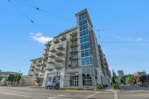 601 E Ogden #1003, Milwaukee, WI 53202