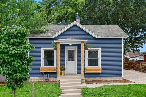 807 Charles, La Crosse, WI 54603