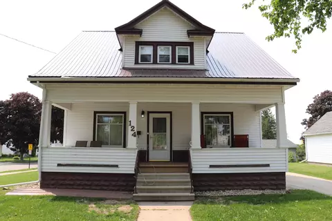 124 South, Caledonia, MN 55921