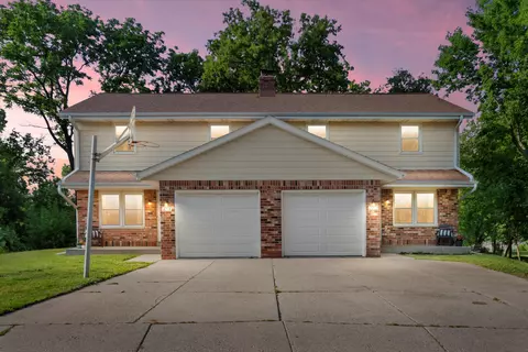 2712 Welsh #2714, Waukesha, WI 53188