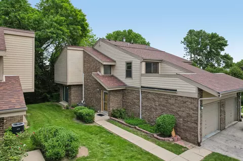 2526 W Parnell, Milwaukee, WI 53221