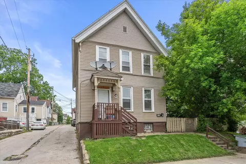 1116 W Mineral, Milwaukee, WI 53204