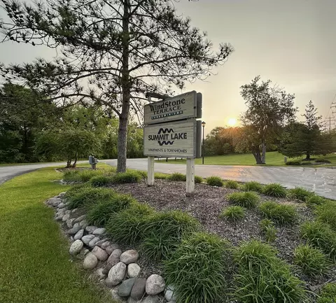 520 Windstone #108, Hartland, WI 53029