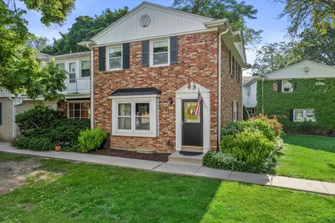 5065 W Colonial, Greenfield, WI 53220