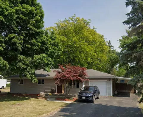1825 S Browns Lk, Burlington, WI 53105