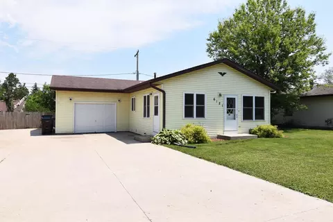 6121 243rd, Paddock Lake, WI 53168