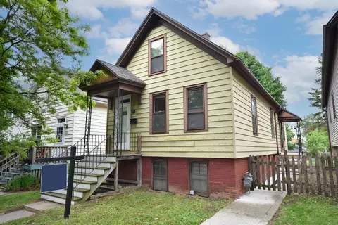 2428 N Pierce, Milwaukee, WI 53212