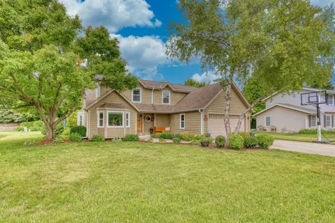 w227n2527 Meadowood, Waukesha, WI 53186