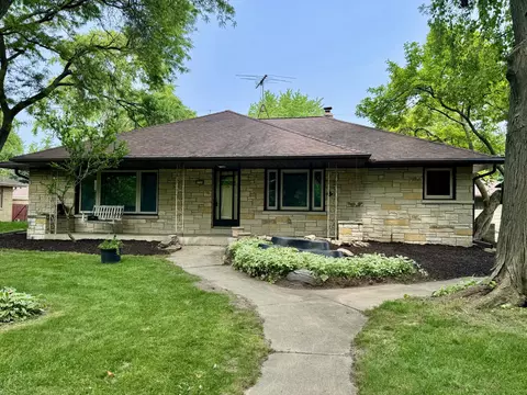 7720 W Honey Crk, West Allis, WI 53219
