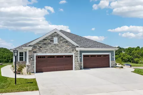 2114 Bluestem #1401, Waukesha, WI 53189