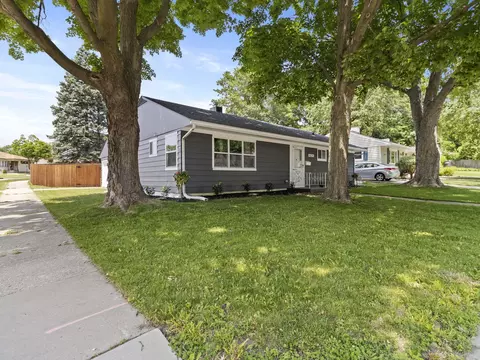 4624 Harding, Kenosha, WI 53142