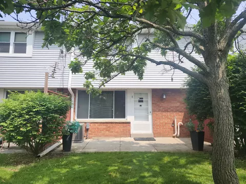 1411 Josephine #E, Waukesha, WI 53186
