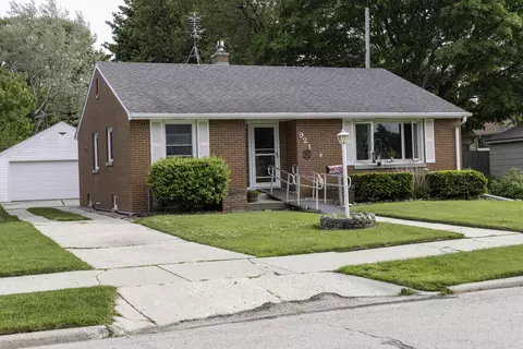921 North, Sheboygan, WI 53083