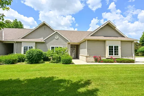 5371 S Butterfield, Greenfield, WI 53221