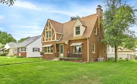 2159 S 105th, West Allis, WI 53227
