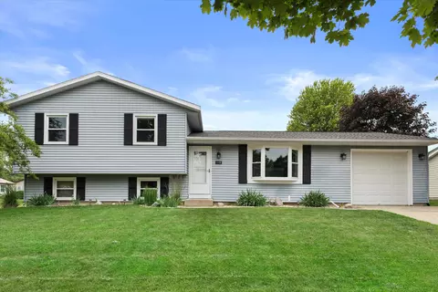2332 Hughes, Waukesha, WI 53188