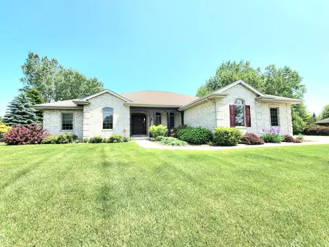 n6941 Woodside Hills Drive, Sheboygan, WI 53083