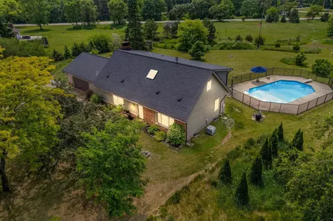 w330s7517 Split Rail, Mukwonago, WI 53149