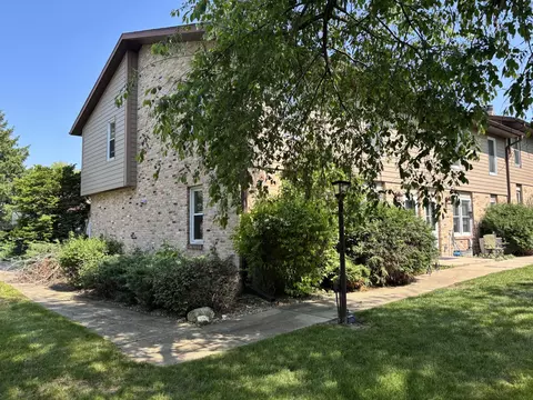 501 Hartridge, Hartland, WI 53029
