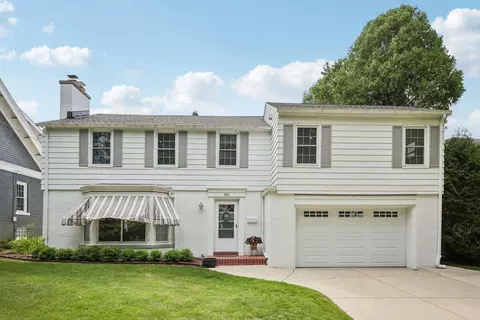 5961 N N Lk, Whitefish Bay, WI 53217