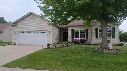 815 Oakwood, Watertown, WI 53094