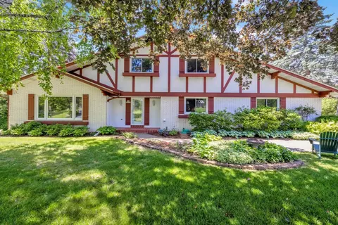 n61w16165 Hawthorne, Menomonee Falls, WI 53051