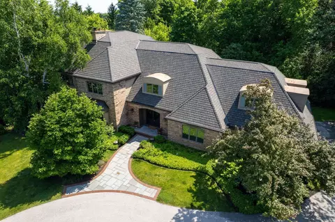 13835 Stonefield, Elm Grove, WI 53122