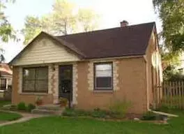 1221 W Silver Spg, Milwaukee, WI 53209