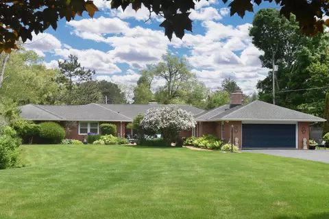 4729 James, Wind Point, WI 53402