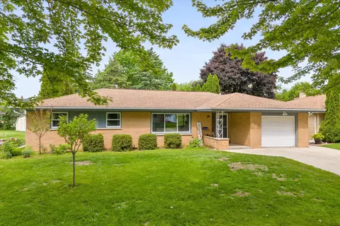 1027 N Stanford, Port Washington, WI 53074