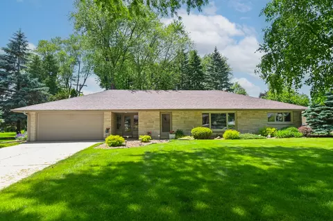 3121 N 105th, Wauwatosa, WI 53222