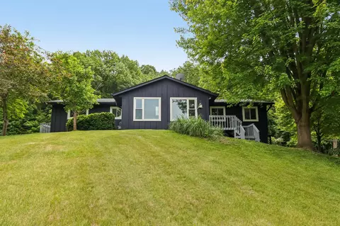 s83w27815 Beaver, Mukwonago, WI 53149