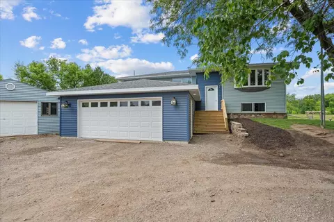 n5850 Pioneer Road, Plymouth, WI 53073
