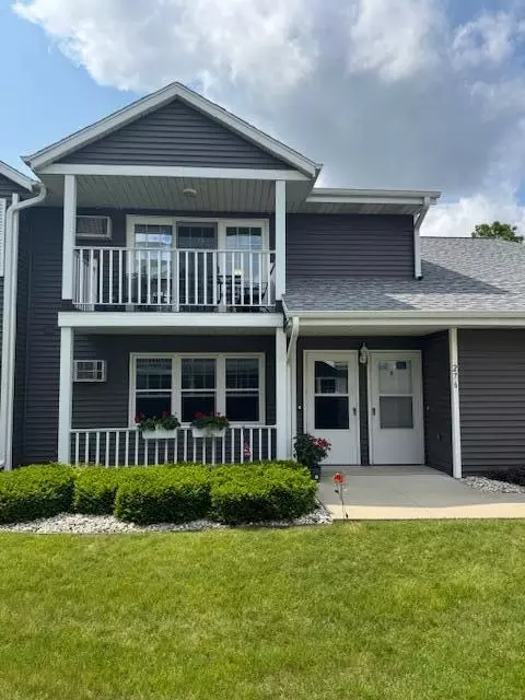 276 S S Mtn #C, Mayville, WI 53050
