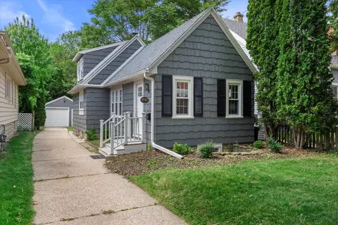 5157 N Woodruff, Whitefish Bay, WI 53217