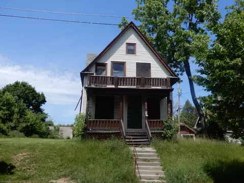 1518 W Ring, Milwaukee, WI 53206