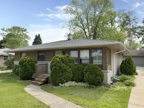 5082 N 108th, Milwaukee, WI 53225