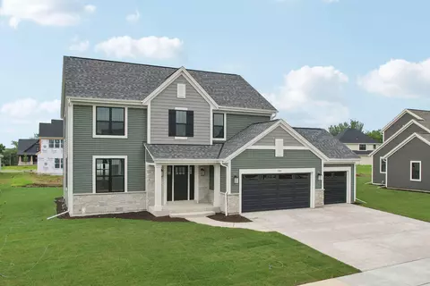 1241 Green Tree, Oconomowoc, WI 53066