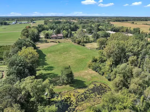9748 W Bonniwell, Mequon, WI 53097