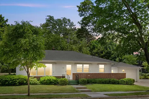 1355 Howard, Racine, WI 53404