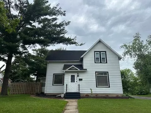 109 Jackson, Fort Atkinson, WI 53538
