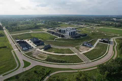 9393 S Lake Vis #3004, Oak Creek, WI 53154