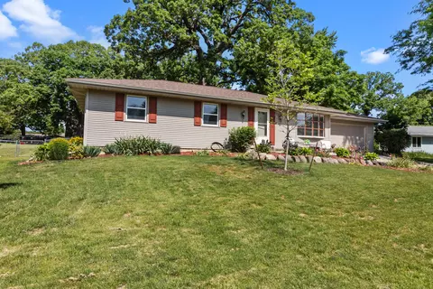 327 W Wisconsin, Delavan, WI 53115
