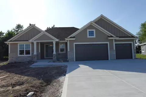 w239n5563 Fieldstone Pass, Sussex, WI 53089