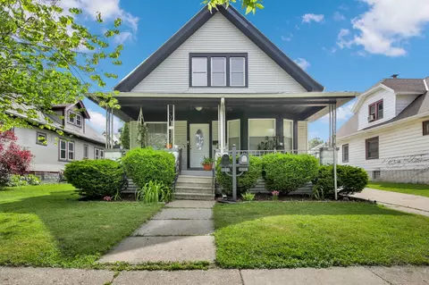 552 N 62nd, Wauwatosa, WI 53213
