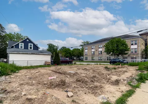 1804 Hamilton, Racine, WI 53404