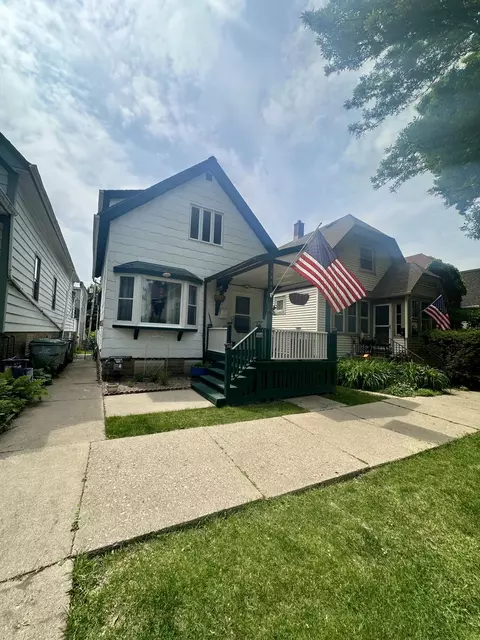 2467 N Bartlett #2467A, Milwaukee, WI 53211