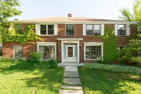 6533 W W Ctr, Wauwatosa, WI 53210
