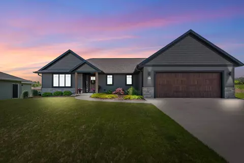 3001 Stonebrook, Sheboygan, WI 53081
